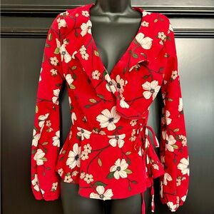 Lydelle Sz.S Red wrap blouse
